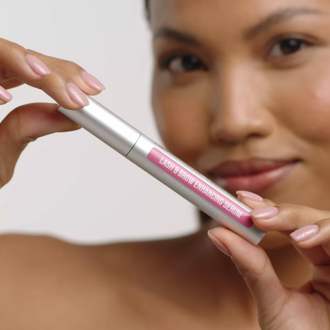 5. Bild von Wimpern & Augenbrauen Wachstums Serum